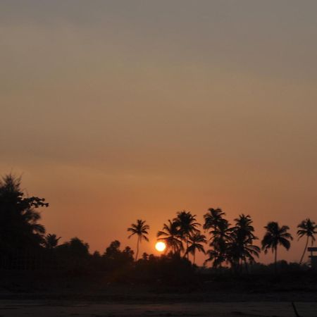 Tutti Garden Bungalows Hotel Mormugao Exterior photo